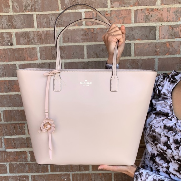 kate spade Handbags - Kate spade ♠️ Karla Flower dangle